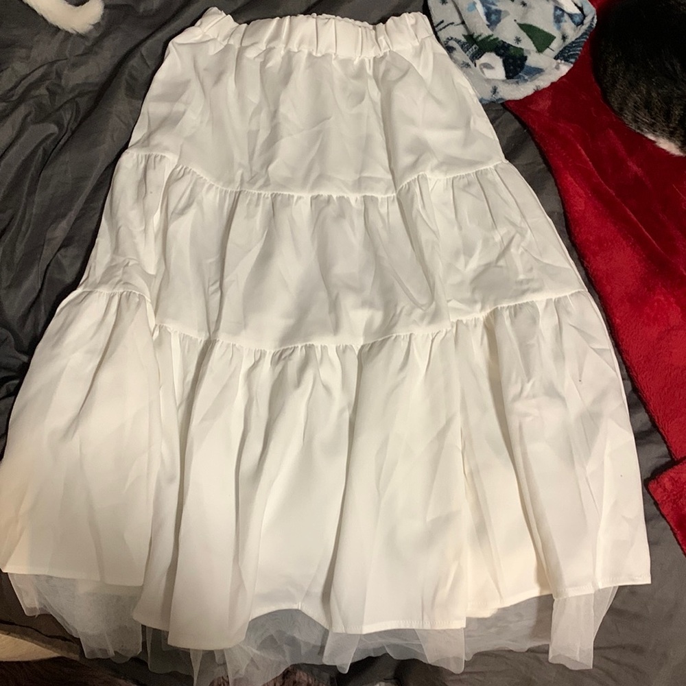 White Maxi skirt